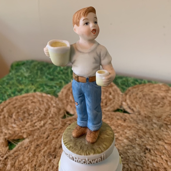 Norman Rockwell, “five cents a glass” lemonade bell, EUC - Picture 7 of 11